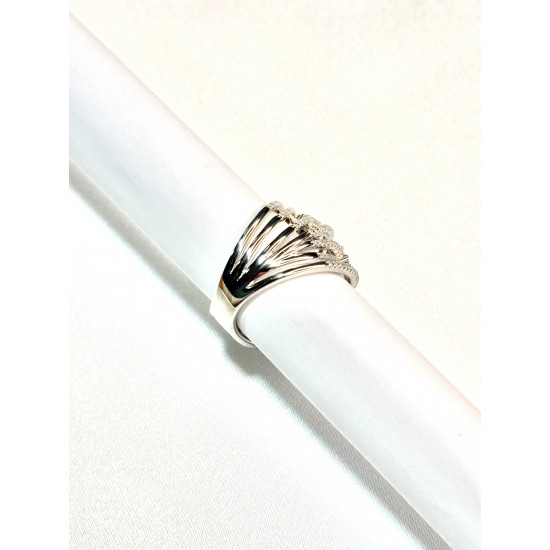 Infinity Yüzük: Sonsuz Şıklık ve Zarafet