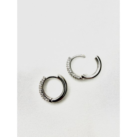 Taşlı Halka Küpe – Şık ve Özel Tasarım