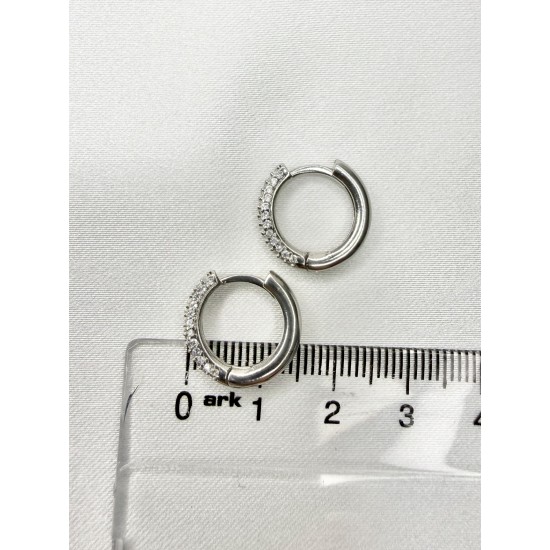 Taşlı Halka Küpe – Şık ve Özel Tasarım