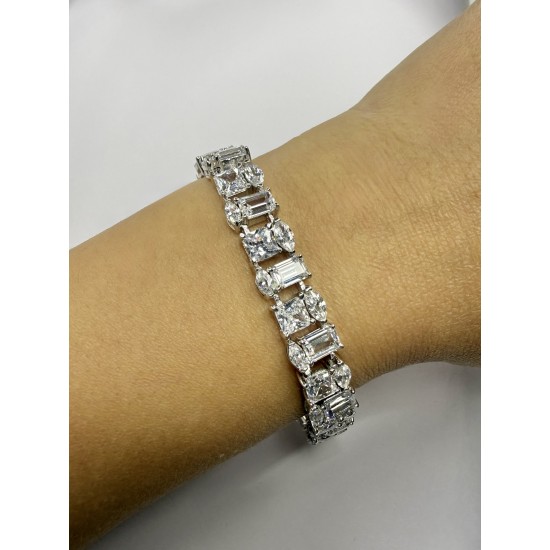 Pırlanta Montür Özel Seri Bileklik: Lüks ve Zarif Tasarım