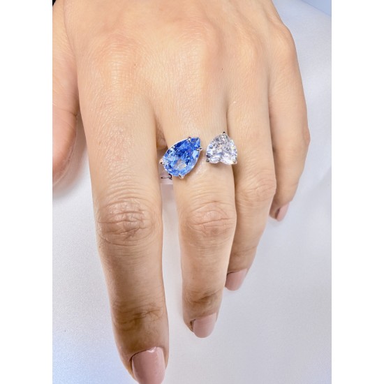 Ice Cut Yüzük: Şık ve Parlak Tasarım