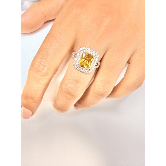 Sarı Baget Taşlı Yüzük: Zarif ve Parlak Tasarım