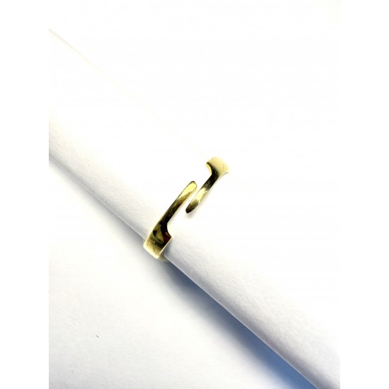 Mistik Bakış Yüzük: Zarif ve Büyüleyici Tasarım