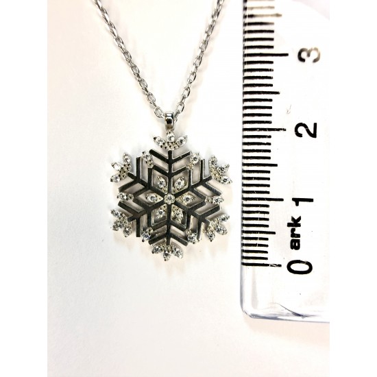 En Şık Kar Tanesi Kolye Seçenekleri