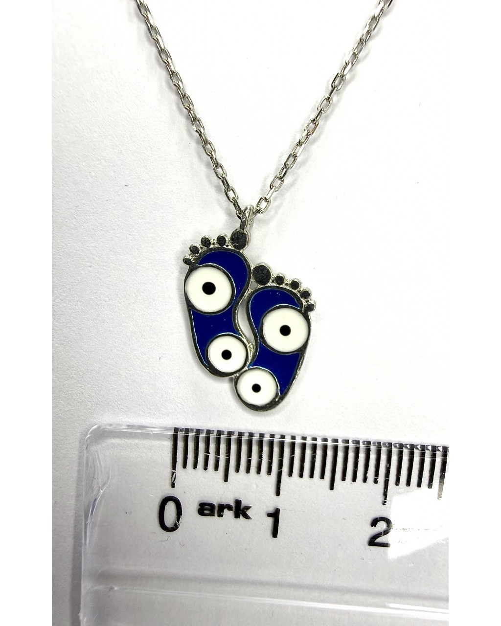 Mineli Ayak İzi Kolye