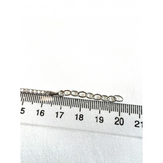 Baget ve Yuvarlak Kesim Taşlı Bileklik – Şık ve Zarif Takılar